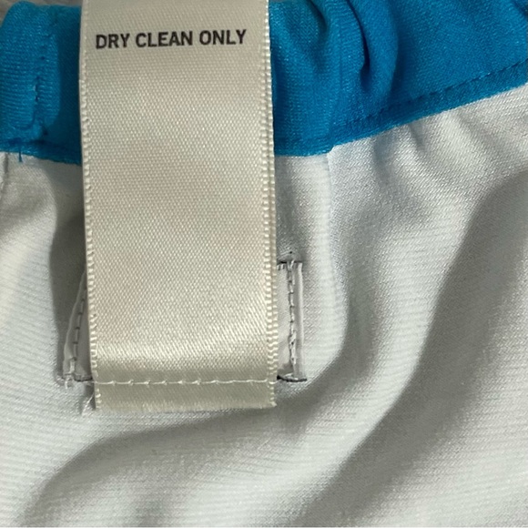 Cache Printed Sleeveless Maxi Dress - Picture 8 of 9